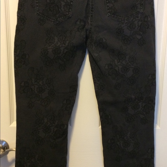 Lacy Black Denim Jeans Women’s Size 8P Petite - Picture 3 of 5